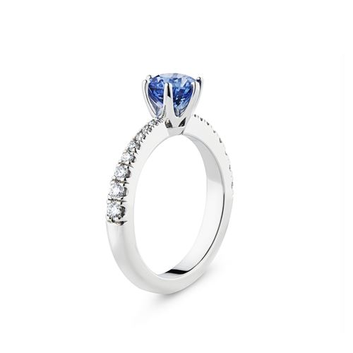 Vigselring Sparkle Safir i vitguld med 1,41 ct blå safir och 0,33 ct diamanter